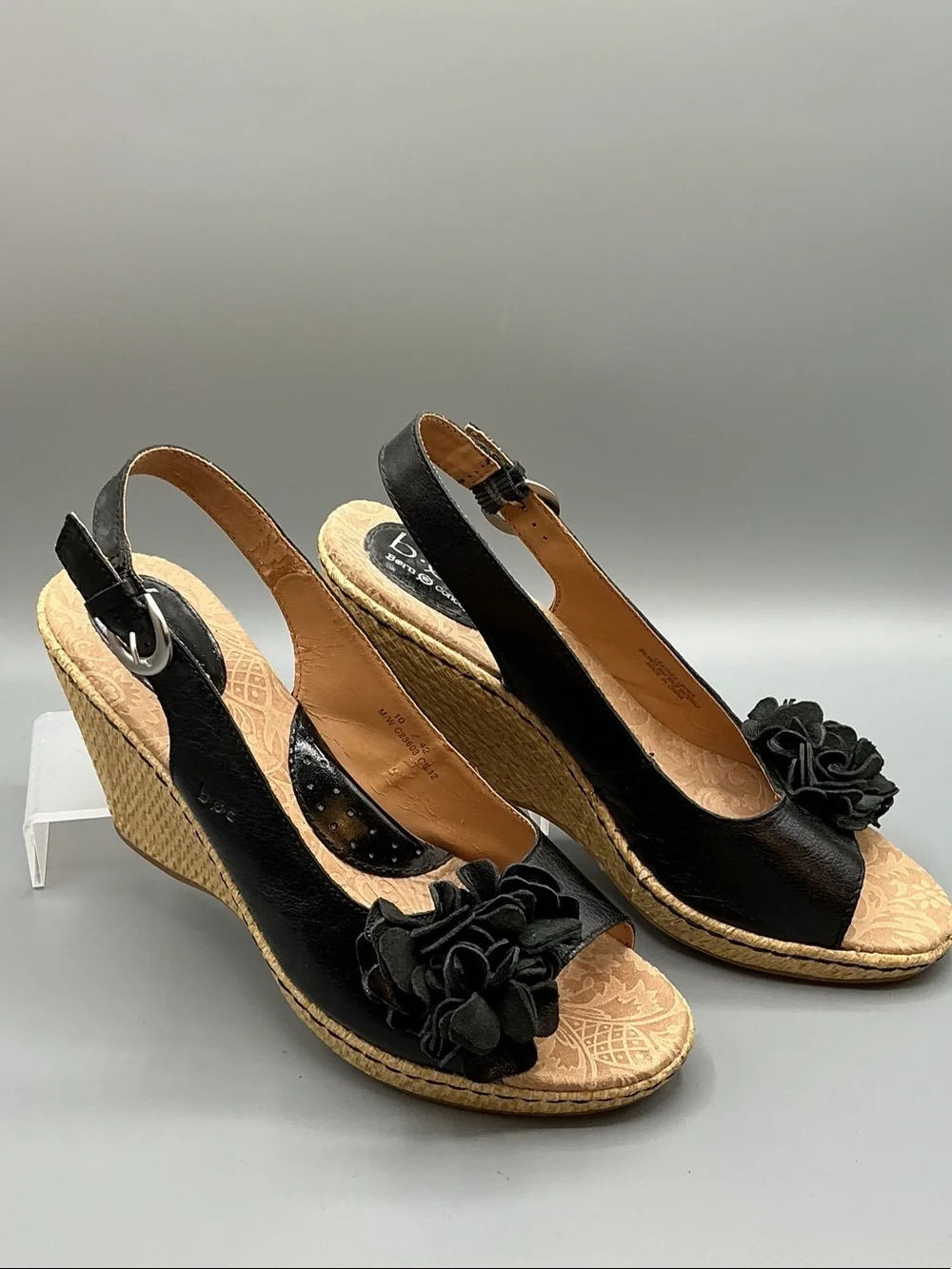 b.o.c. Black Floral Slingback Wedge Sandals with Decorative Rosette, size 10